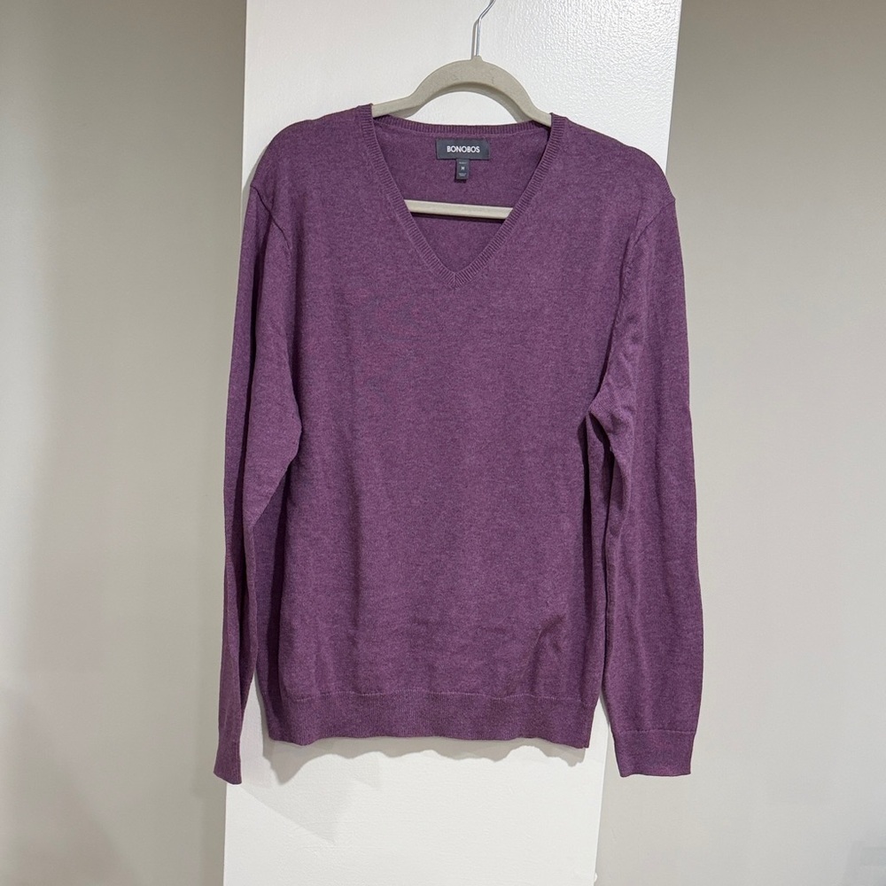 Bonobos 
Men’s V-neck 100% Merino wool sweater size medium slim fit